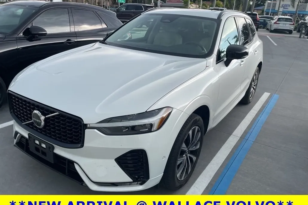 2024 Volvo XC60 B5 Plus photo 1