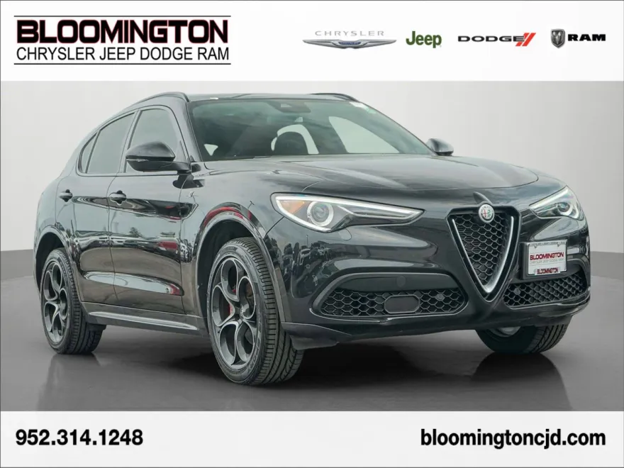 2023 Alfa Romeo Stelvio Ti photo 1
