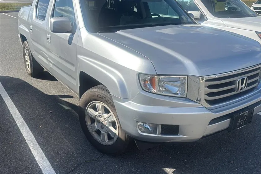 2012 Honda Ridgeline RTS photo 1