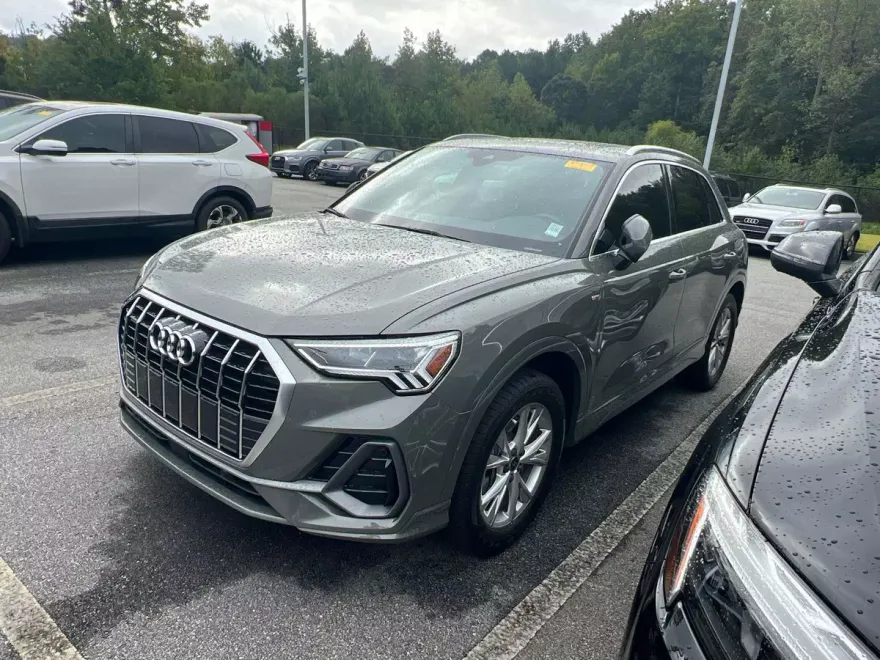 2024 Audi Q3 S line Premium Plus photo 1