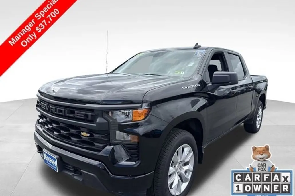 2024 Chevrolet Silverado 1500 Custom photo 1