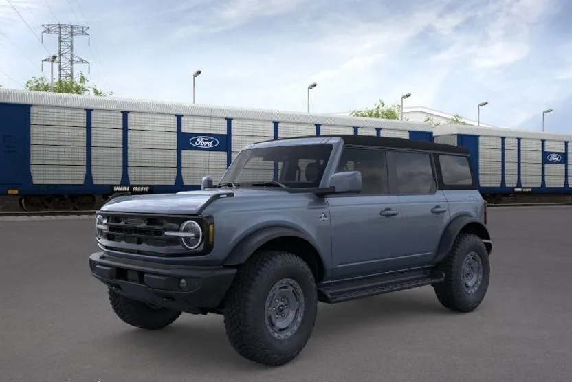 2025 Ford Bronco Outer Banks photo 1