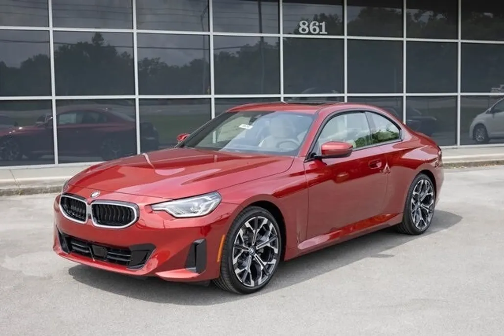 2025 Bmw 230i photo 1