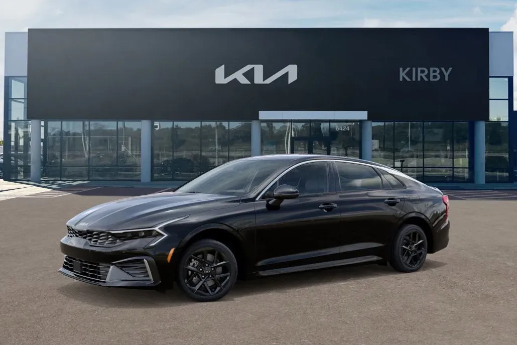 2025 Kia K5 LXS photo 1