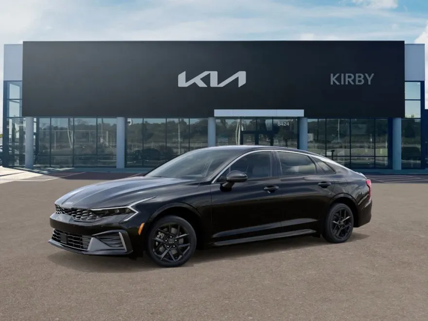 2025 Kia K5 LXS photo 1