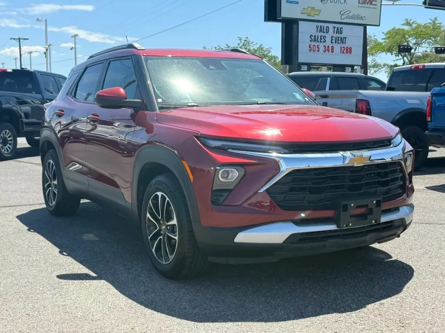 2024 Chevrolet Trailblazer LT photo 1