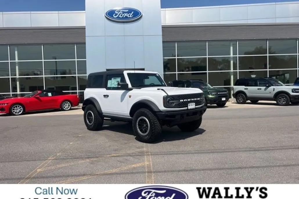 2024 Ford Bronco Badlands photo 1