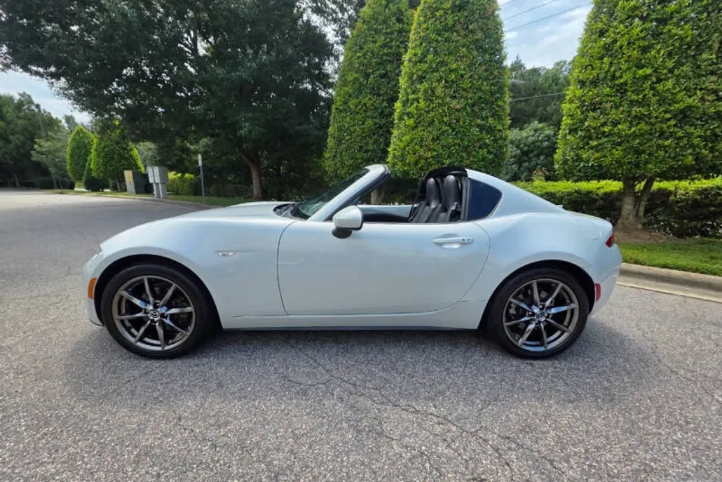 2017 Mazda MX-5 Miata Miata RF Grand Touring photo 1