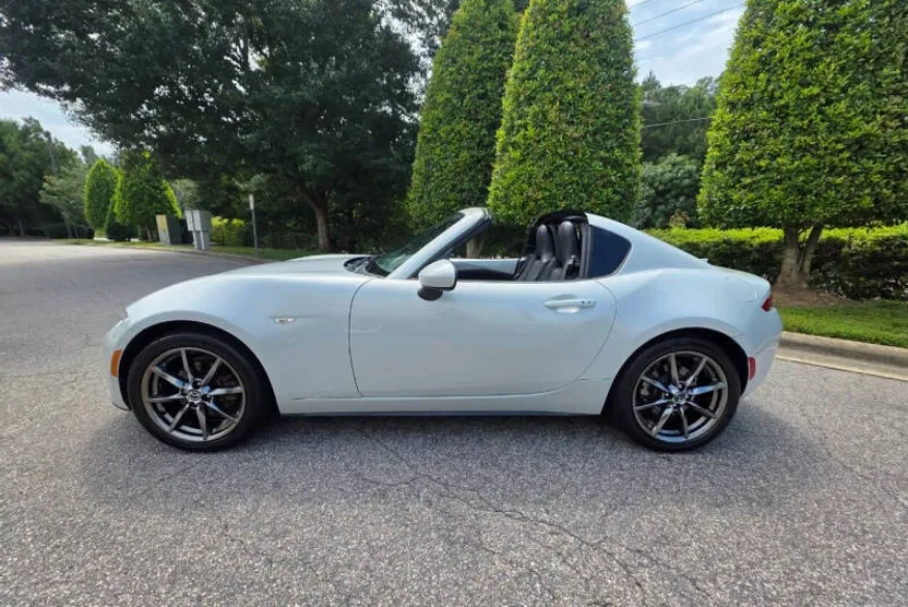 2017 Mazda MX-5 Miata Miata RF Grand Touring photo 1