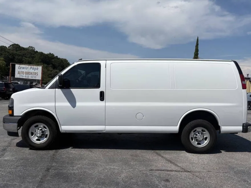 2020 Chevrolet Express 2500 Cargo Van photo 1