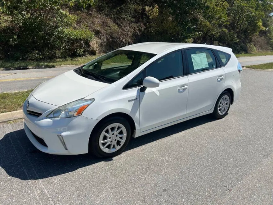2012 Toyota Prius V Three photo 1