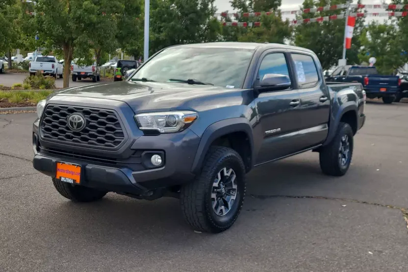 2020 Toyota Tacoma SR5 photo 1