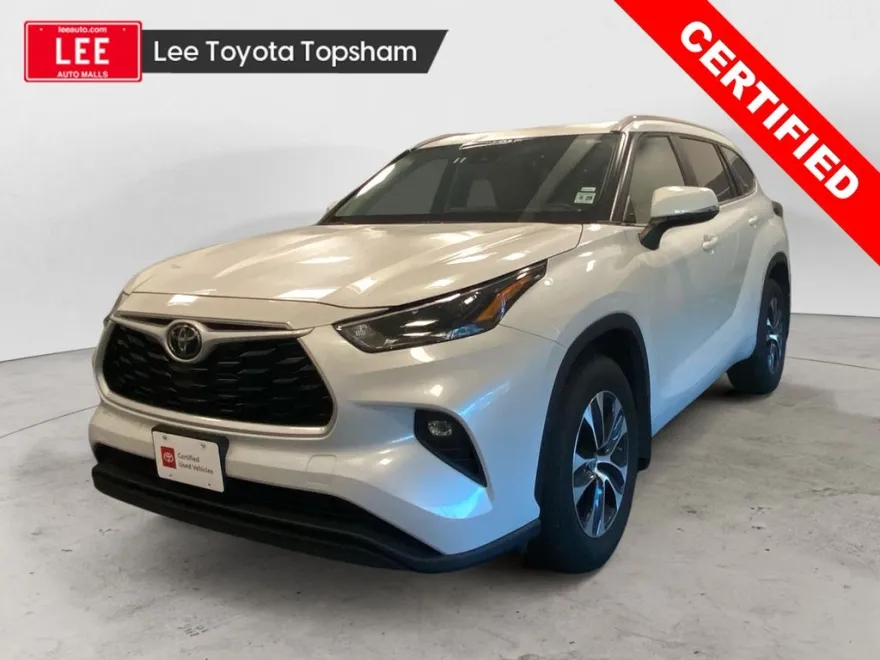 2024 Toyota Highlander XLE photo 1