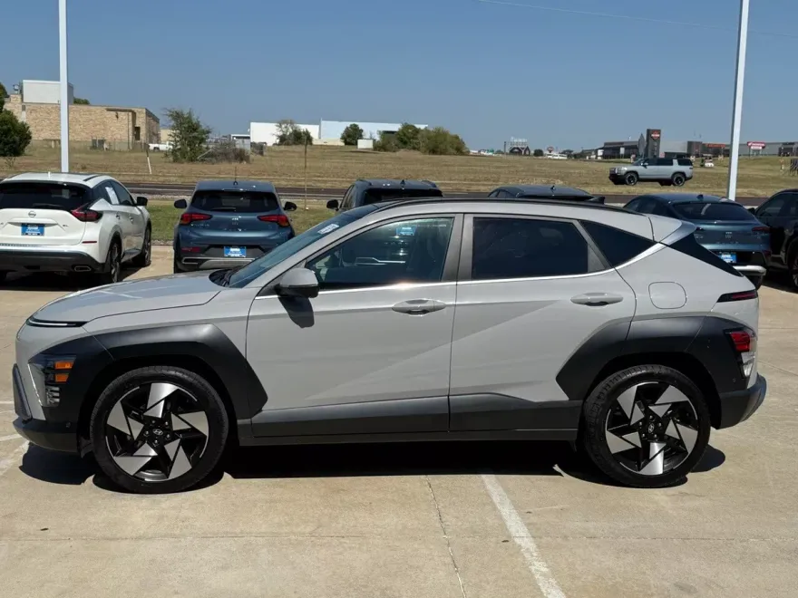 2024 Hyundai Kona Limited photo 1