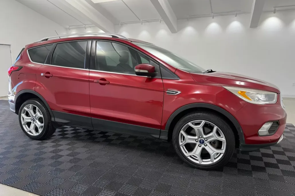2019 Ford Escape Titanium photo 1