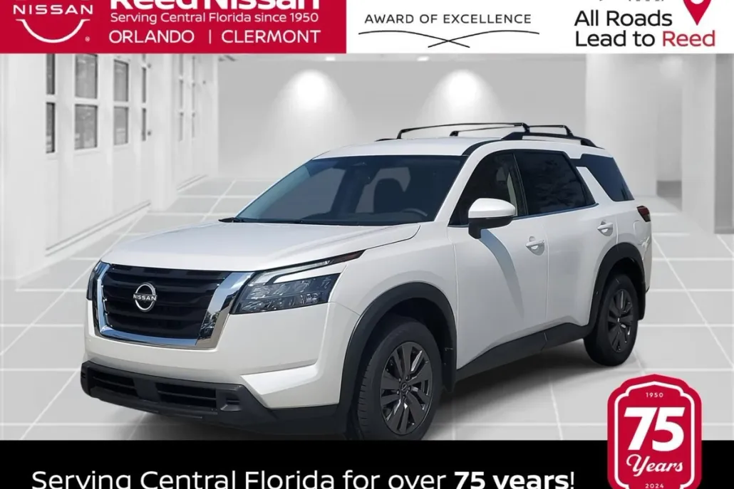 2025 Nissan Pathfinder SV photo 1