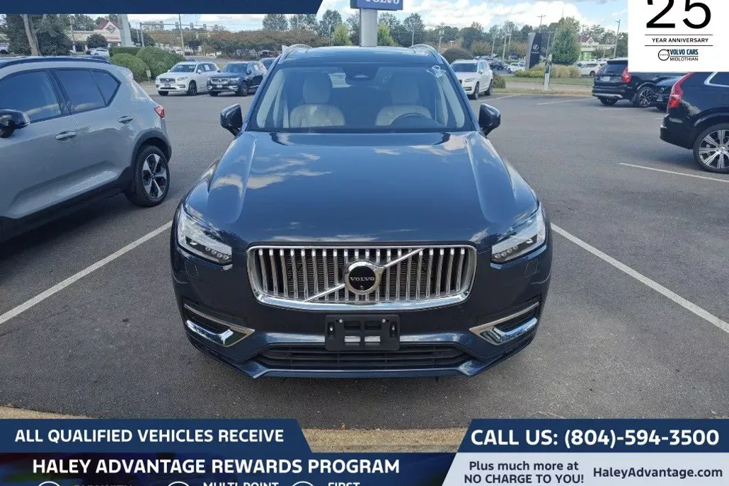 2023 Volvo XC90 Plus photo 1
