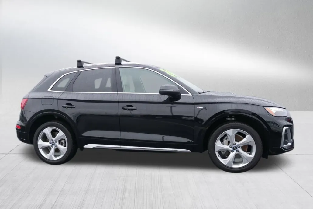 2024 Audi Q5 S line Premium Plus photo 1