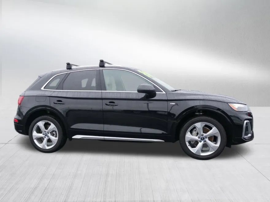 2024 Audi Q5 S line Premium Plus photo 1