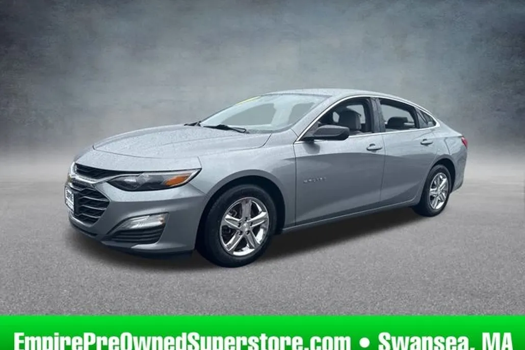 2023 Chevrolet Malibu LS photo 1