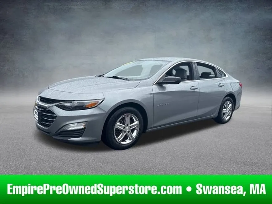 2023 Chevrolet Malibu LS photo 1