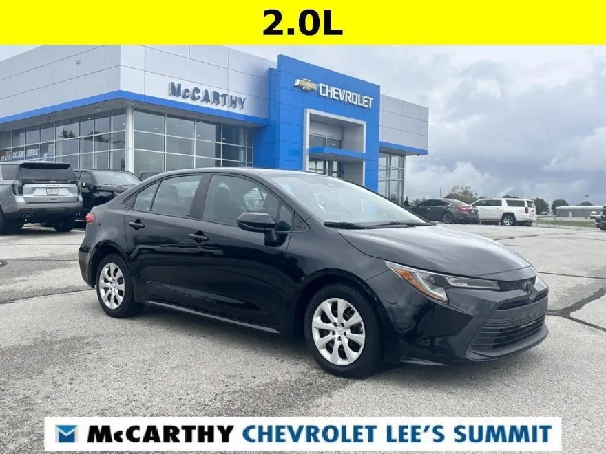 2023 Toyota Corolla LE photo 1