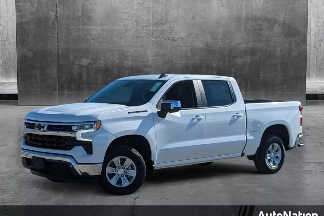 2025 Chevrolet Silverado 1500 LT photo 1