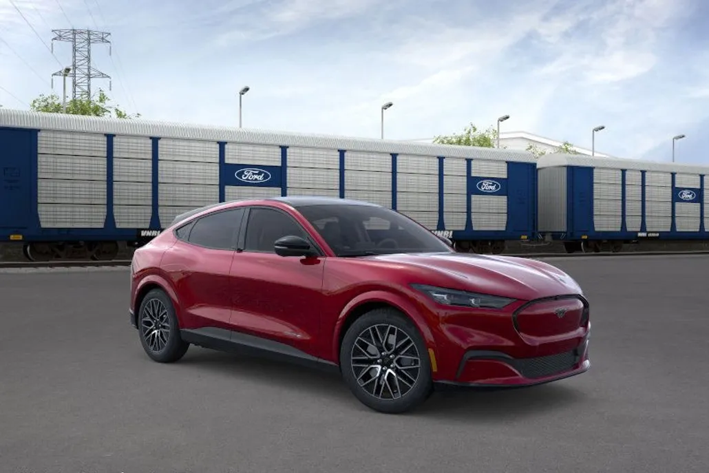 2025 Ford Mustang Mach-E Premium photo 1