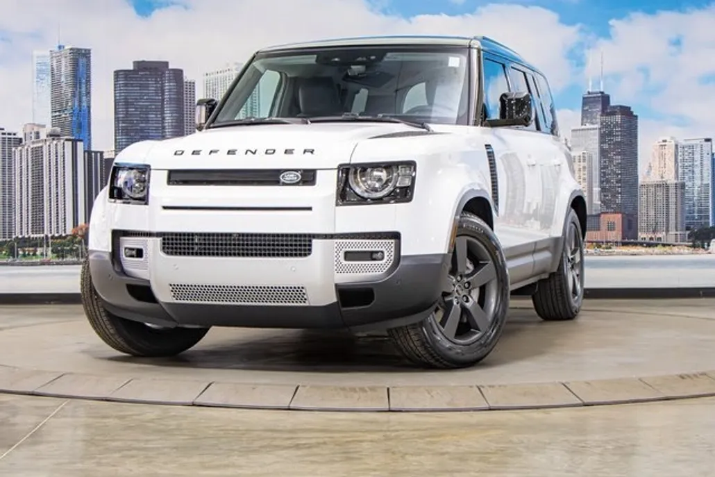 2025 Land Rover Defender 110 S photo 1