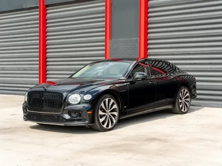 2021 Bentley Flying Spur V8 photo 1