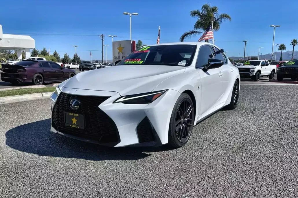 2022 Lexus IS 350 F SPORT photo 1