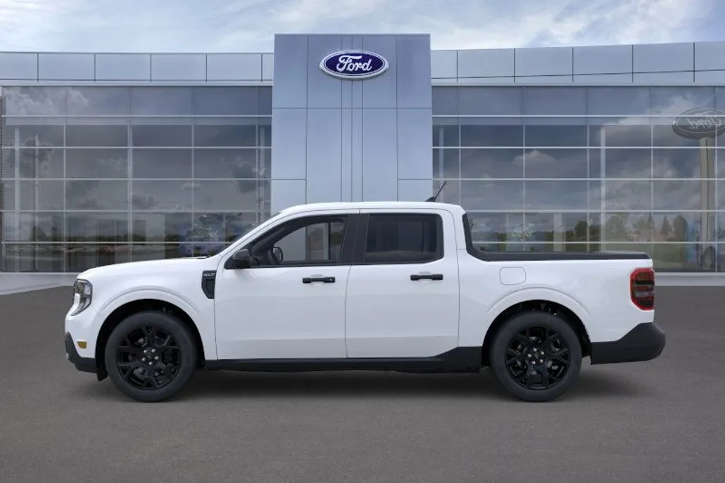 2025 Ford Maverick XLT photo 1