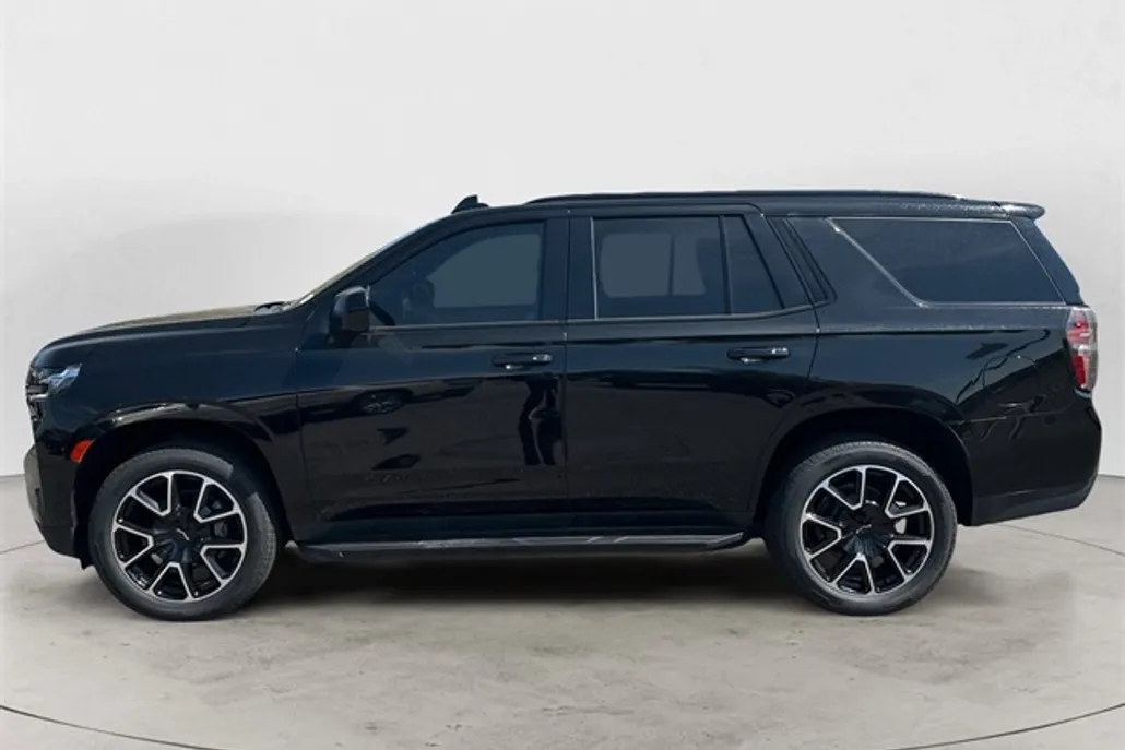 2023 Chevrolet Tahoe RST photo 1