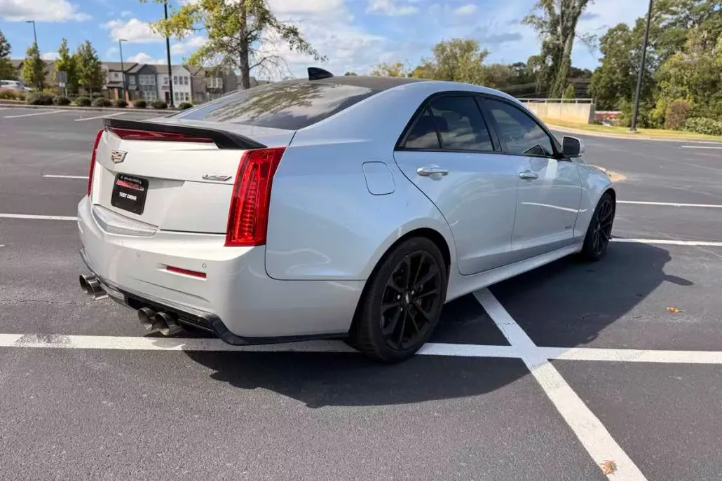 2017 Cadillac ATS V Luxury photo 1