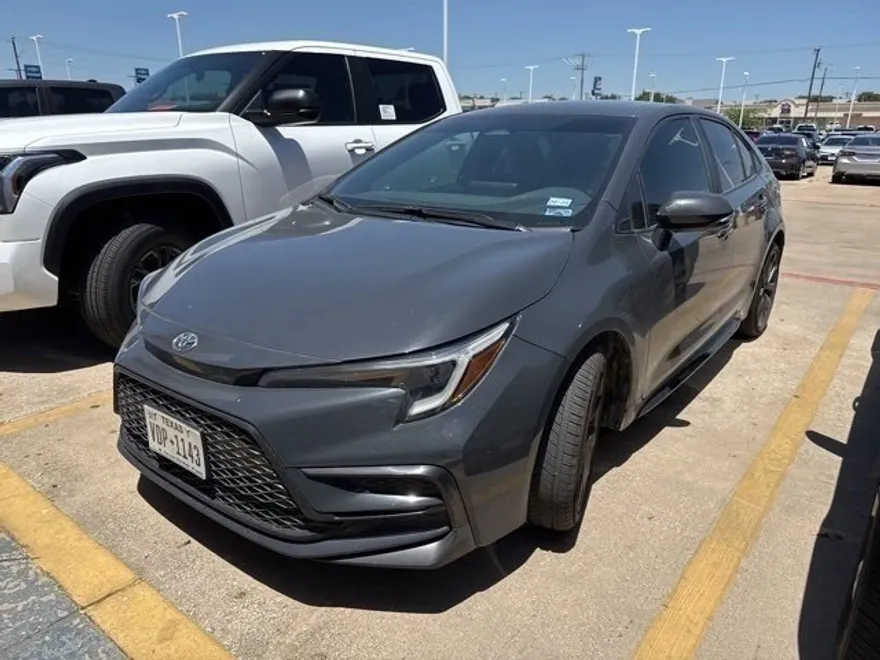 2024 Toyota Corolla SE photo 1