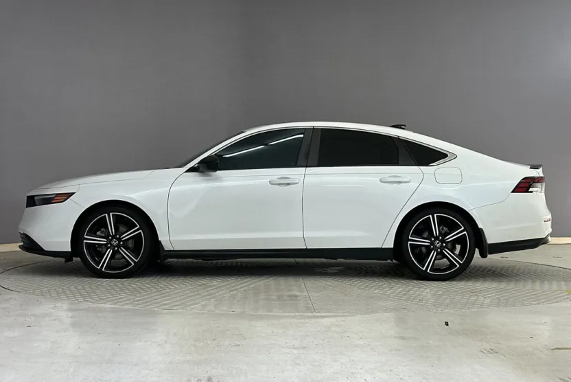 2023 Honda Accord Hybrid Sport photo 1