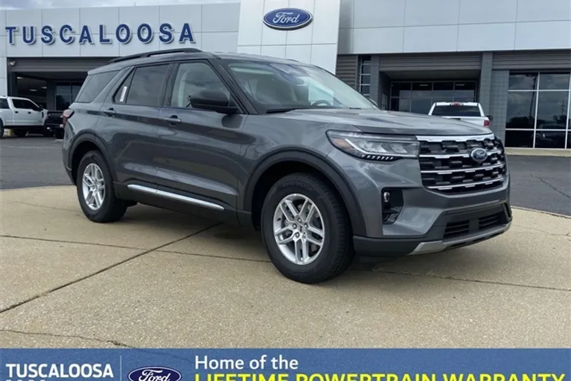 2025 Ford Explorer photo 1