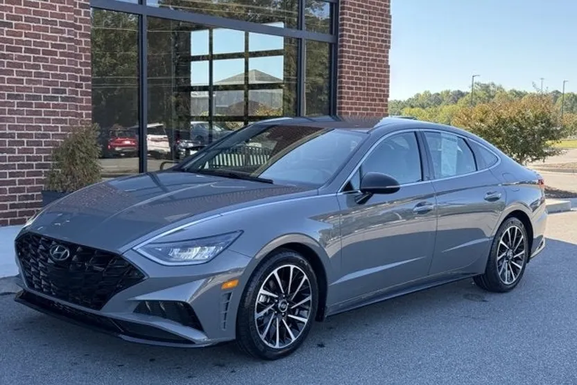 2020 Hyundai Sonata SEL Plus photo 1