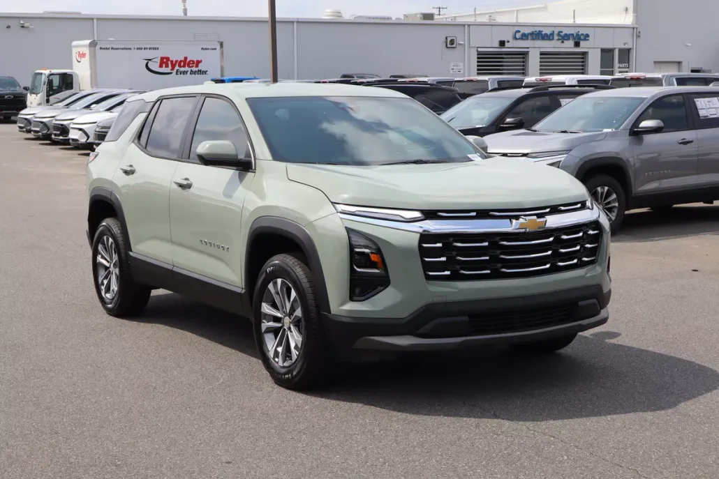 2026 Chevrolet Equinox LT photo 1