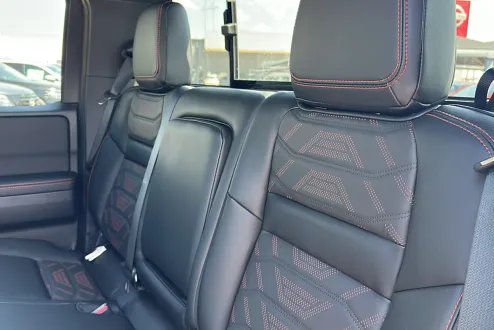 2026 Nissan Frontier Crew Cab PRO-X photo 3