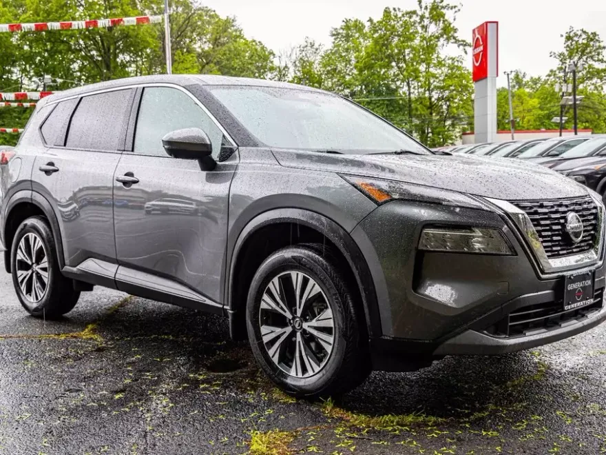 2021 Nissan Rogue SV photo 1