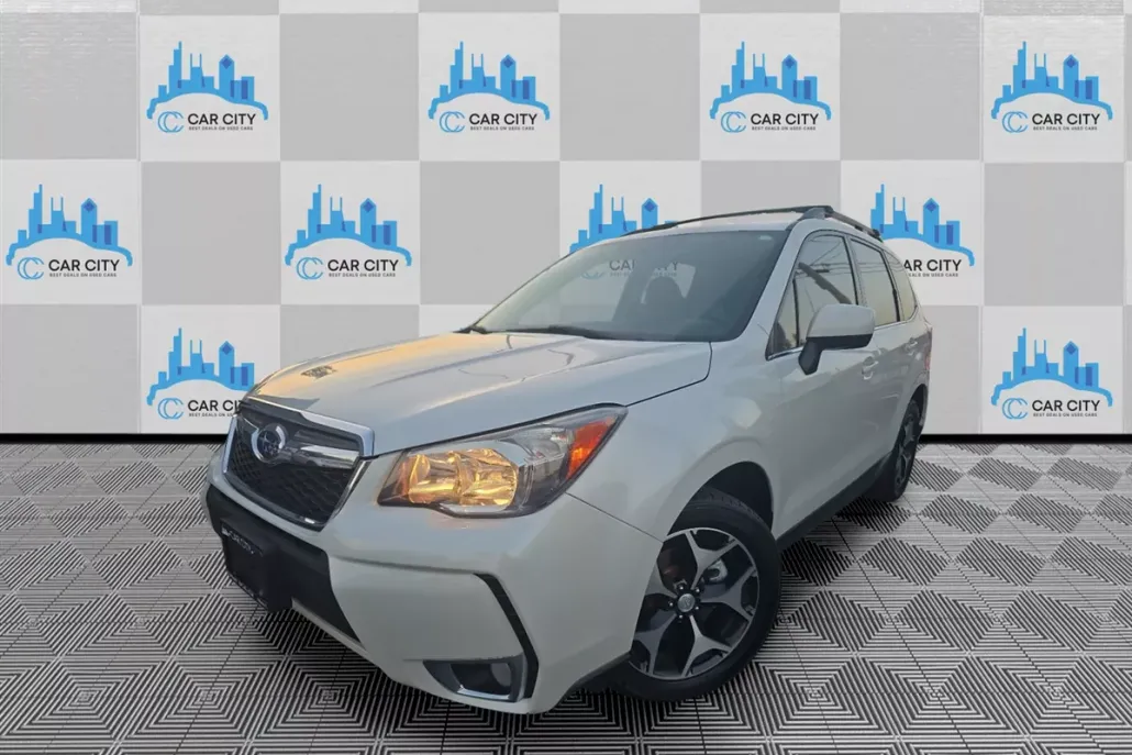 2014 Subaru Forester 2.0XT Premium photo 1