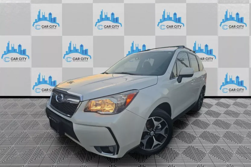 2014 Subaru Forester 2.0XT Premium photo 1
