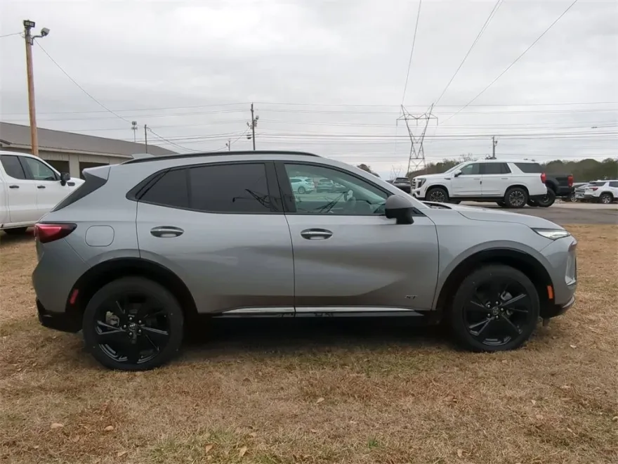 2025 Buick Envision Sport Touring photo 1