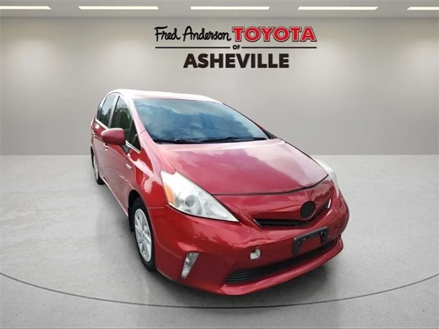 2013 Toyota Prius Two photo 1