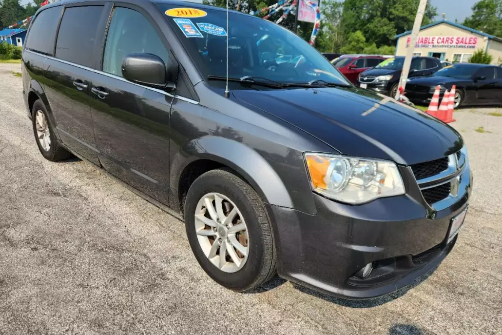 2018 Dodge Grand Caravan SXT photo 1