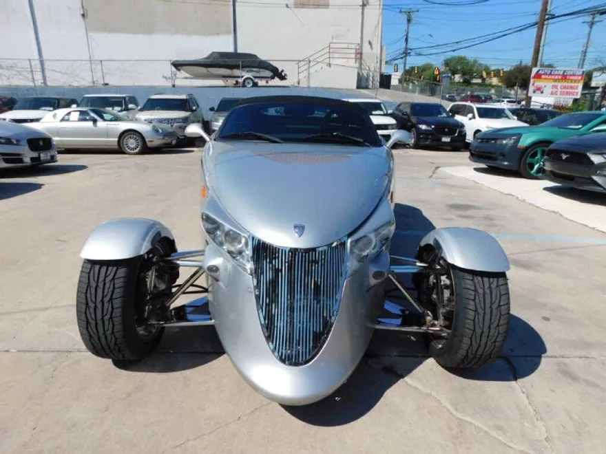 2000 Plymouth Prowler Base photo 1