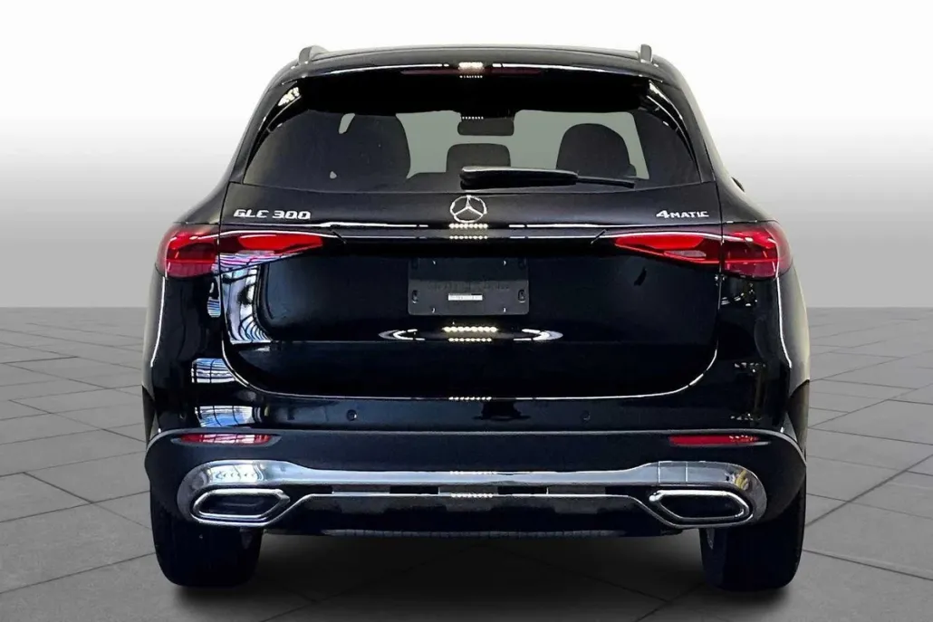 2025 Mercedes Benz GLC 300 4MATIC photo 1
