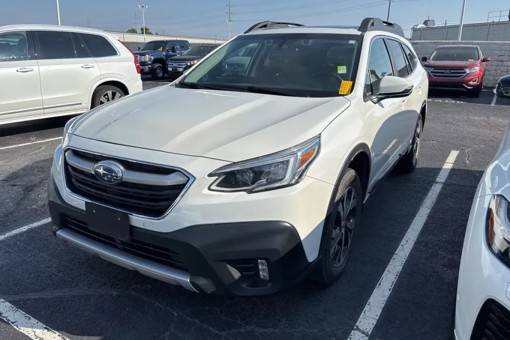 2022 Subaru Outback Limited photo 1