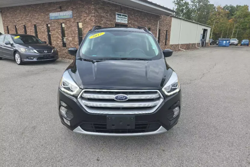 2017 Ford Escape SE photo 1